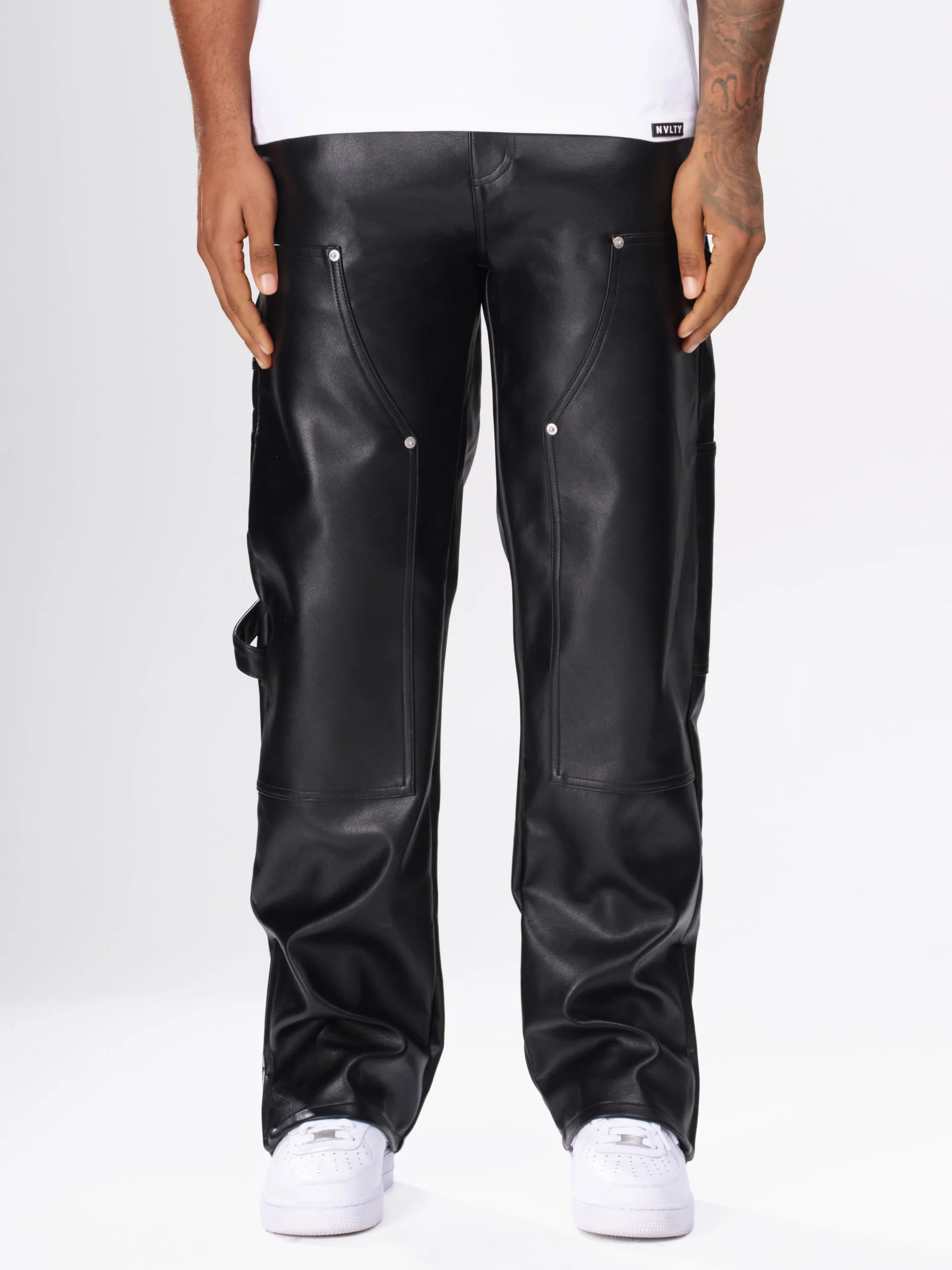 NVLTY 2025.10.220048 3000px NVLTY 2025.10.220048 3000px